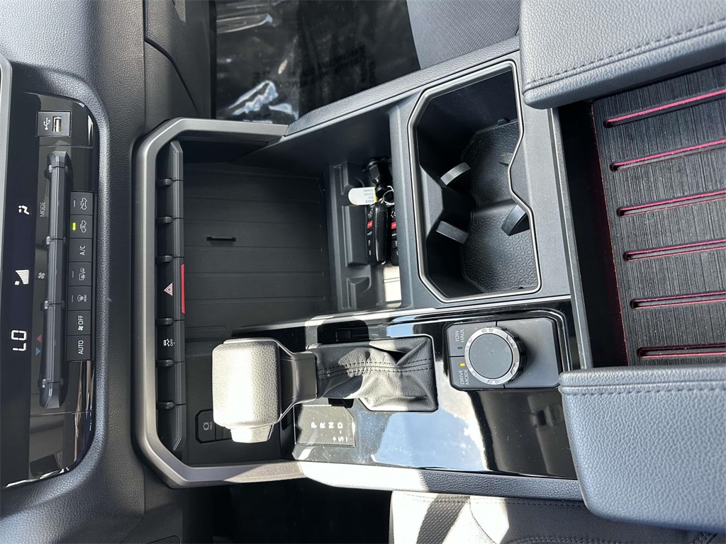 2022 Toyota Tundra SR5 photo 17