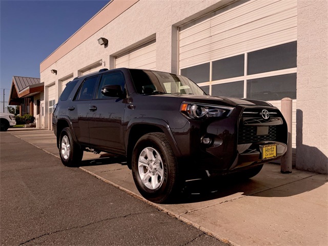 2024 Toyota 4Runner SR5 Premium photo 2