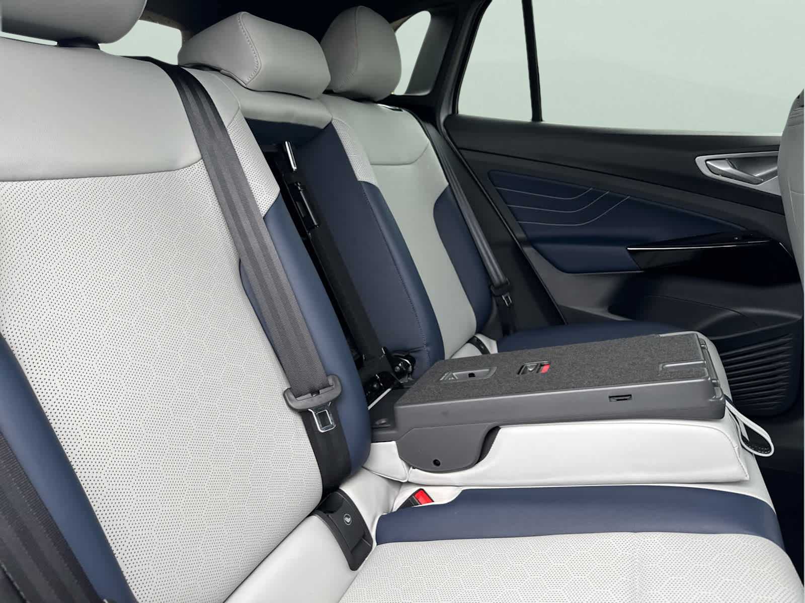 2025 Volkswagen ID.4 Pro S photo 39
