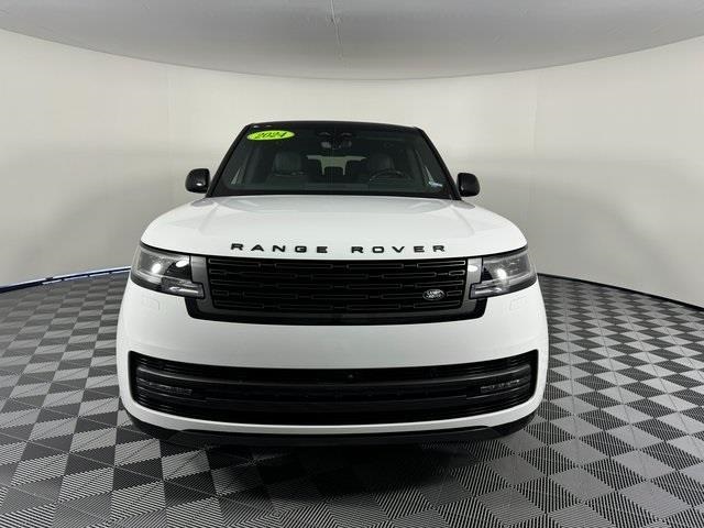 2024 Land Rover Range Rover SE photo 2