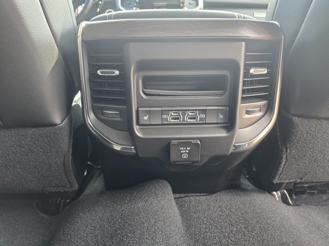 2025 Ram 2500 Laramie photo 28