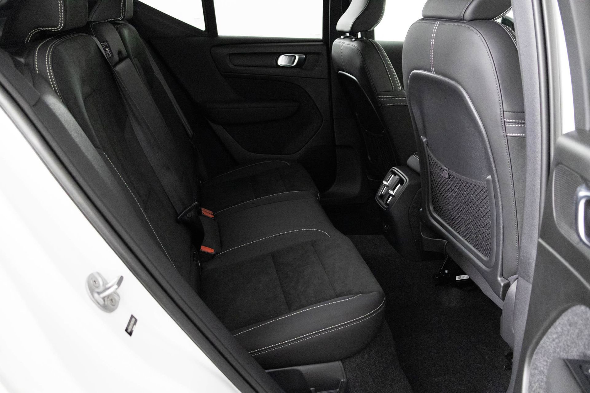2023 Volvo XC40 Recharge Plus photo 23