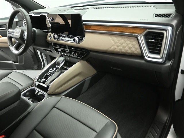 2023 GMC CANYON - Image 30