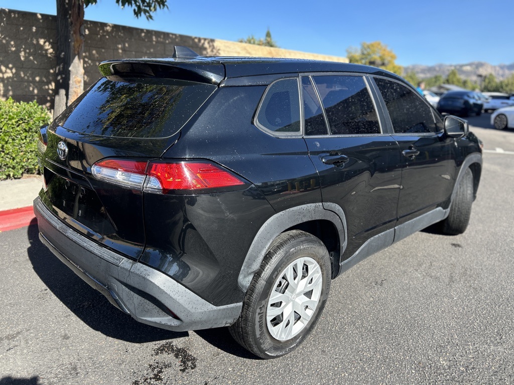 Used 2022 Black Toyota L image 7