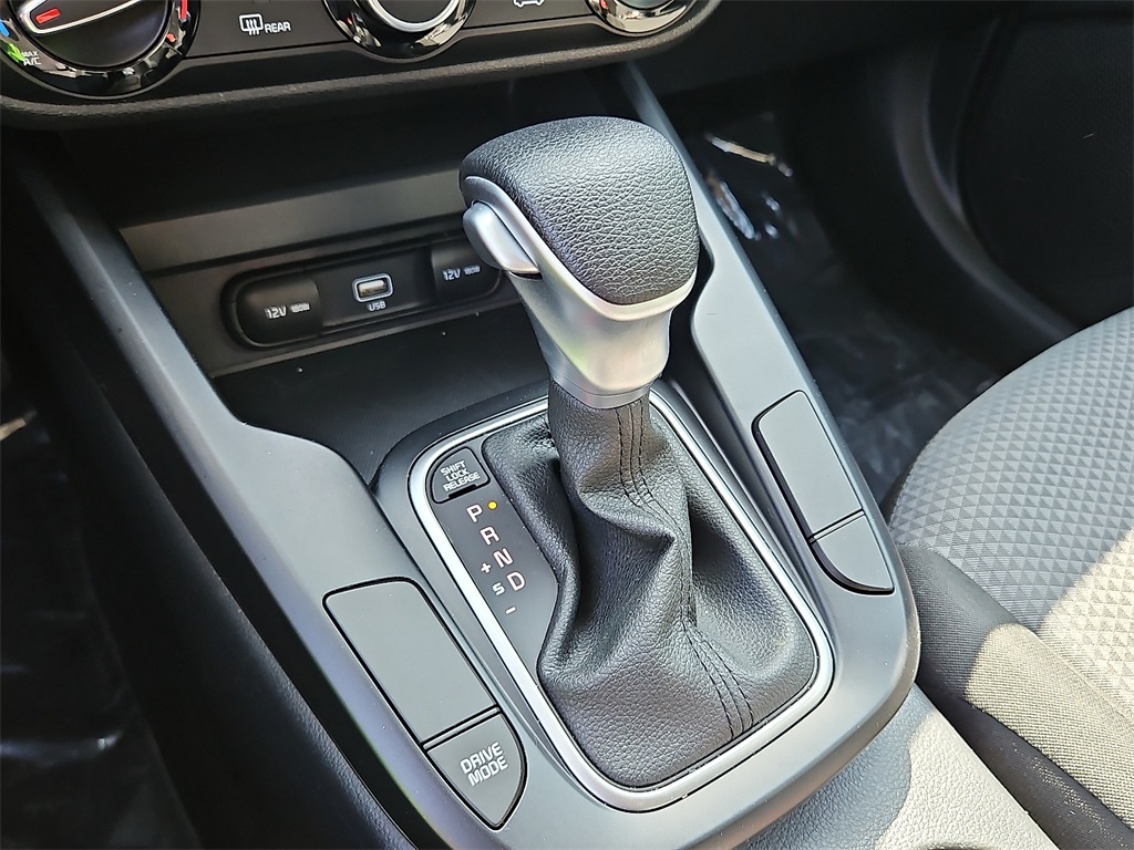 2022 Kia Soul LX photo 15