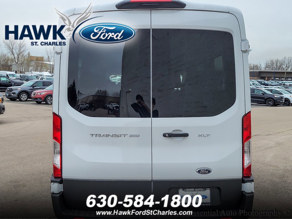 2025 Ford Transit Passenger Van XLT photo 3