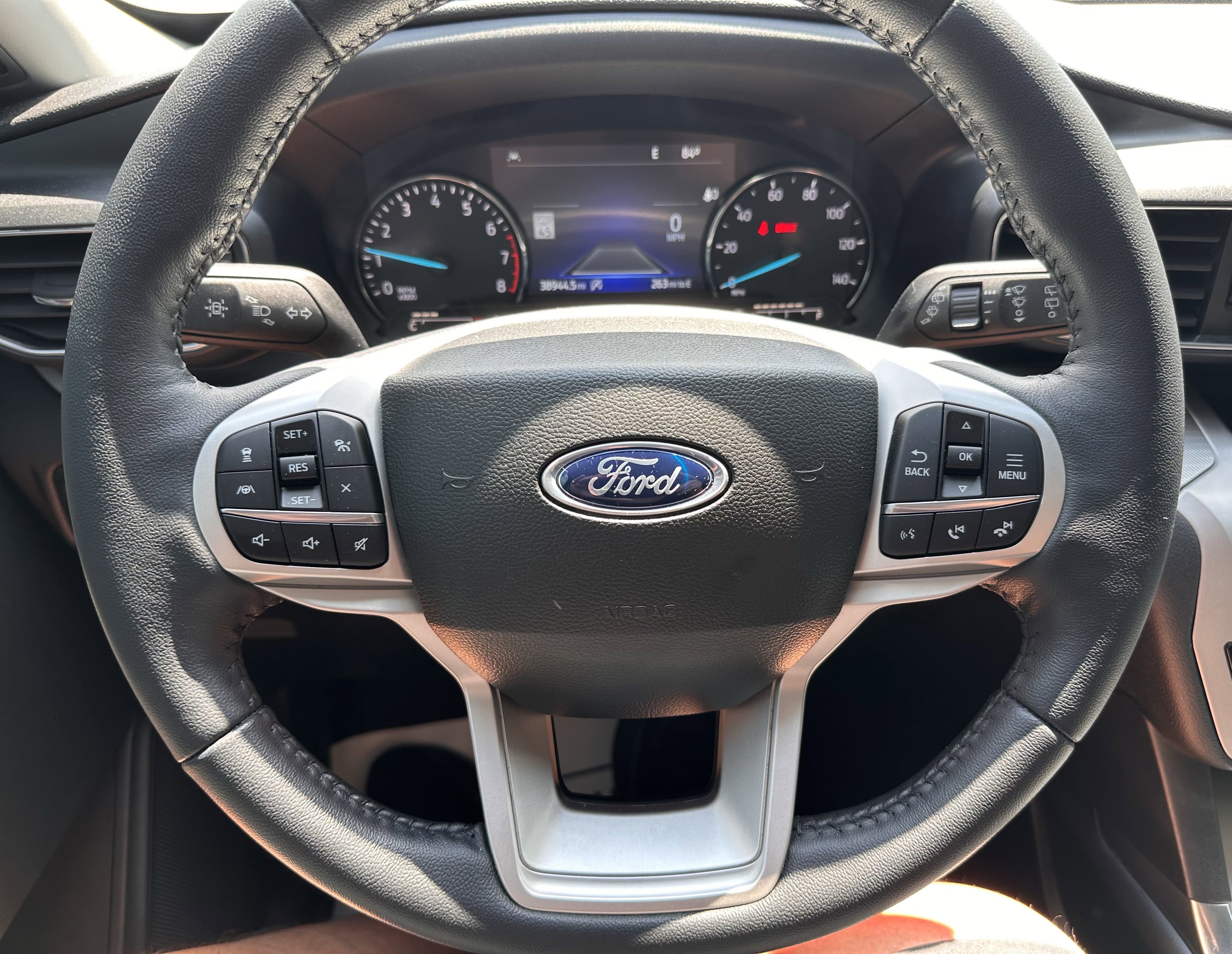 2023 Ford Explorer XLT photo 10