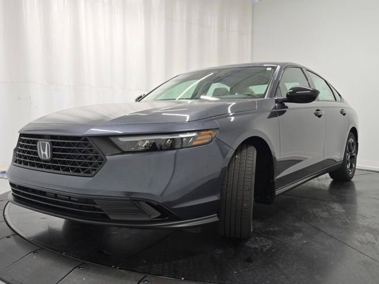 2025 Honda Accord SE photo 2