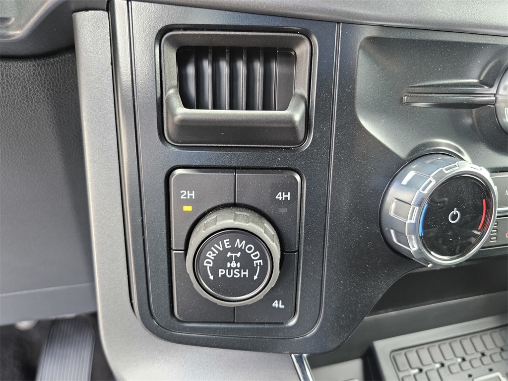 2025 Ford F-150 XLT photo 15