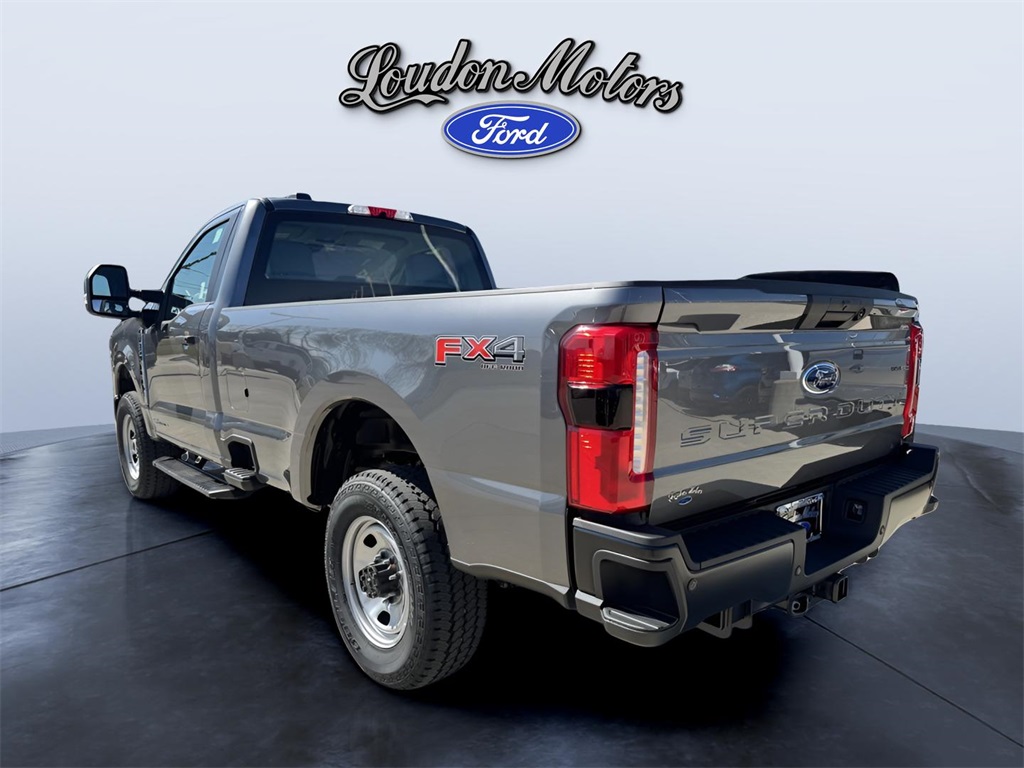 2025 Ford F-350 XL photo 3