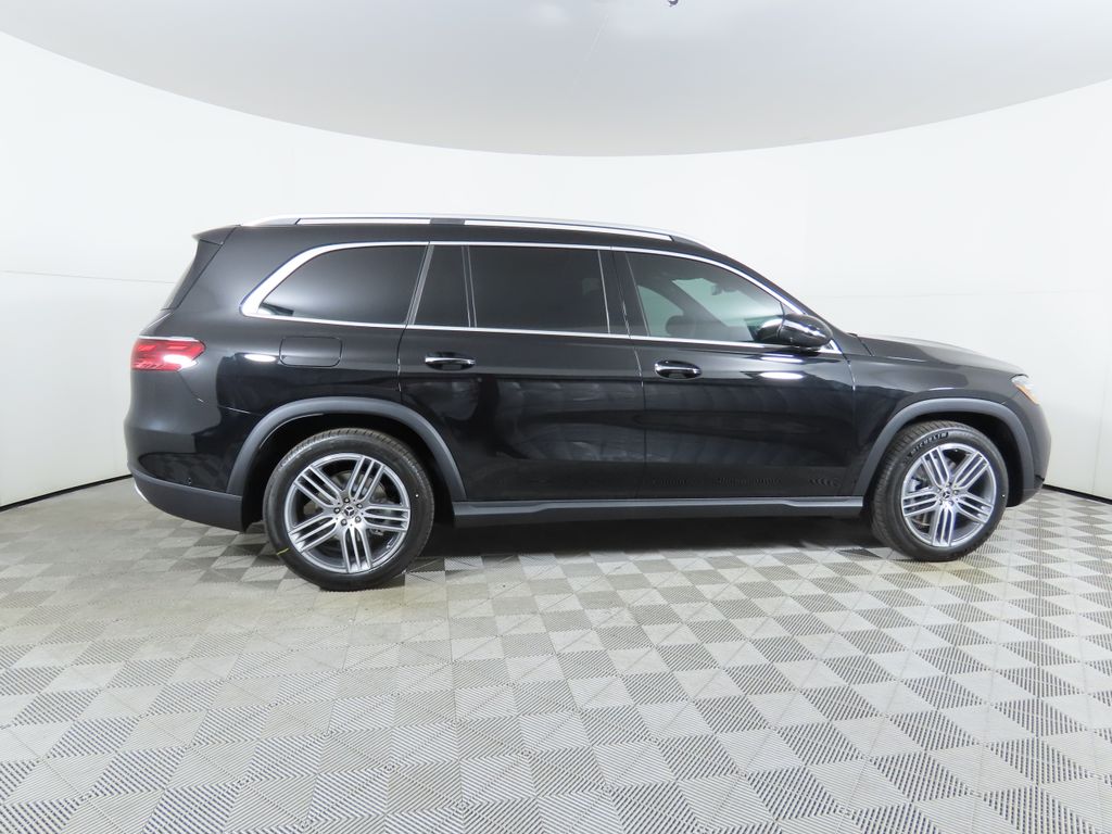 2025 Mercedes Benz GLS 450 4MATIC photo 4