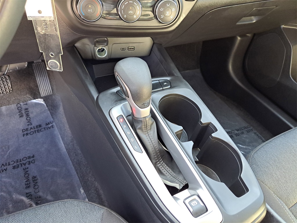 2024 Chevrolet Trax LS photo 17