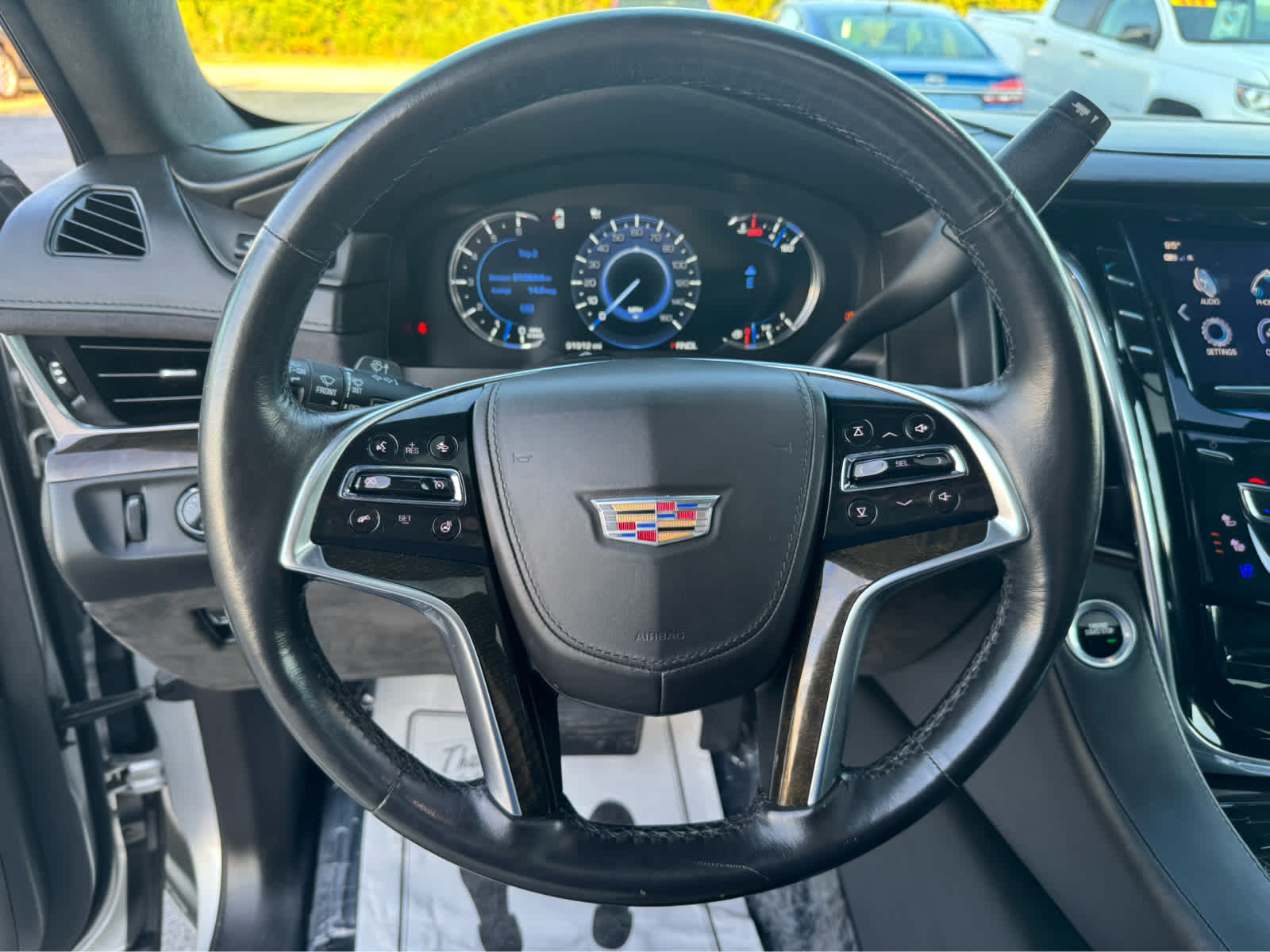 2017 Cadillac Escalade ESV Platinum photo 31