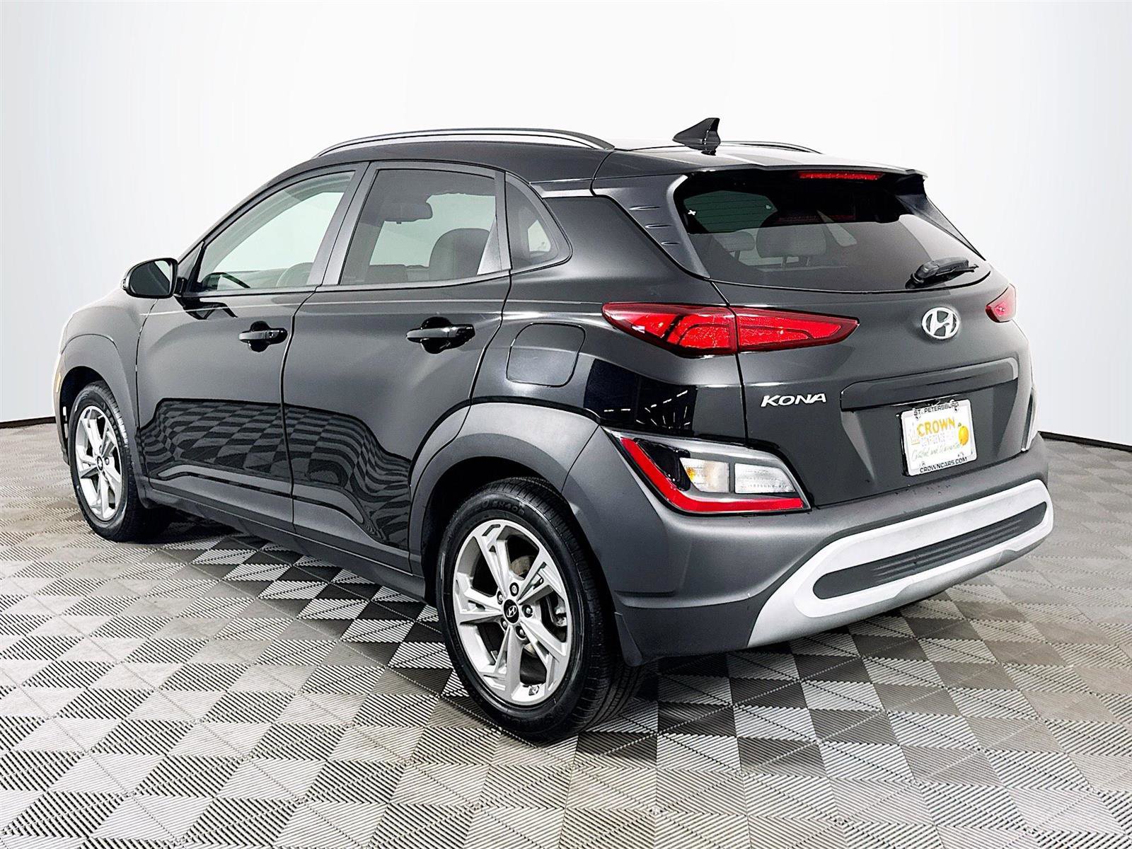 2023 Hyundai Kona SEL photo 3