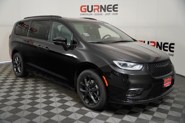 2026 Chrysler Pacifica Limited photo 2