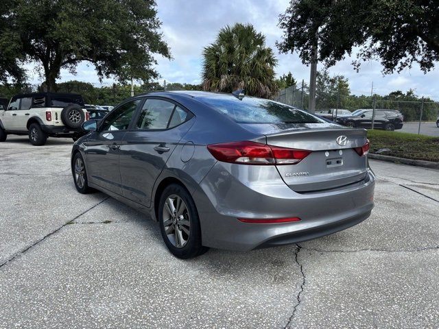 2018 Hyundai Elantra SEL photo 2