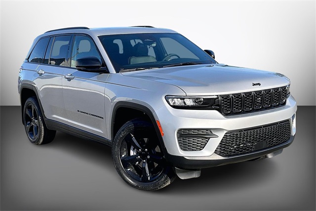 2025 Jeep Grand Cherokee Altitude's photo