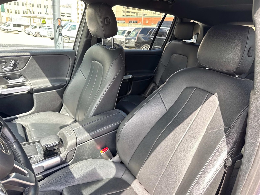2021 Mercedes Benz GLB 250 photo 15