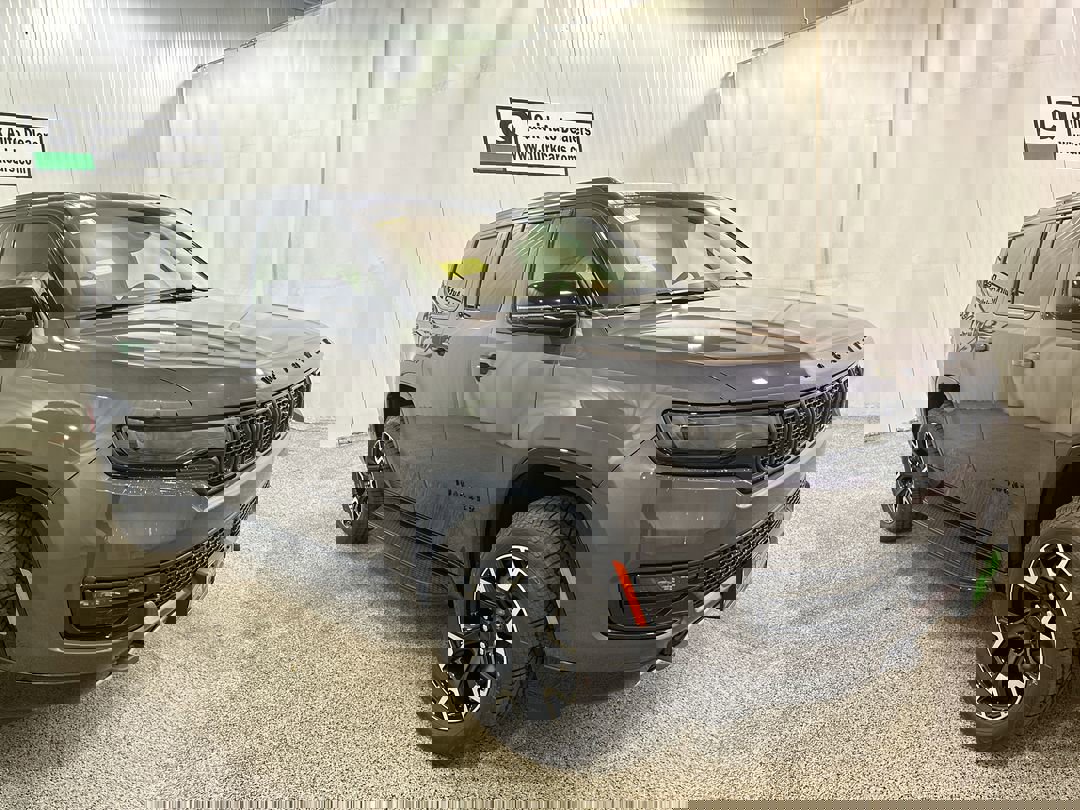 2025 Jeep Wagoneer Series II's photo