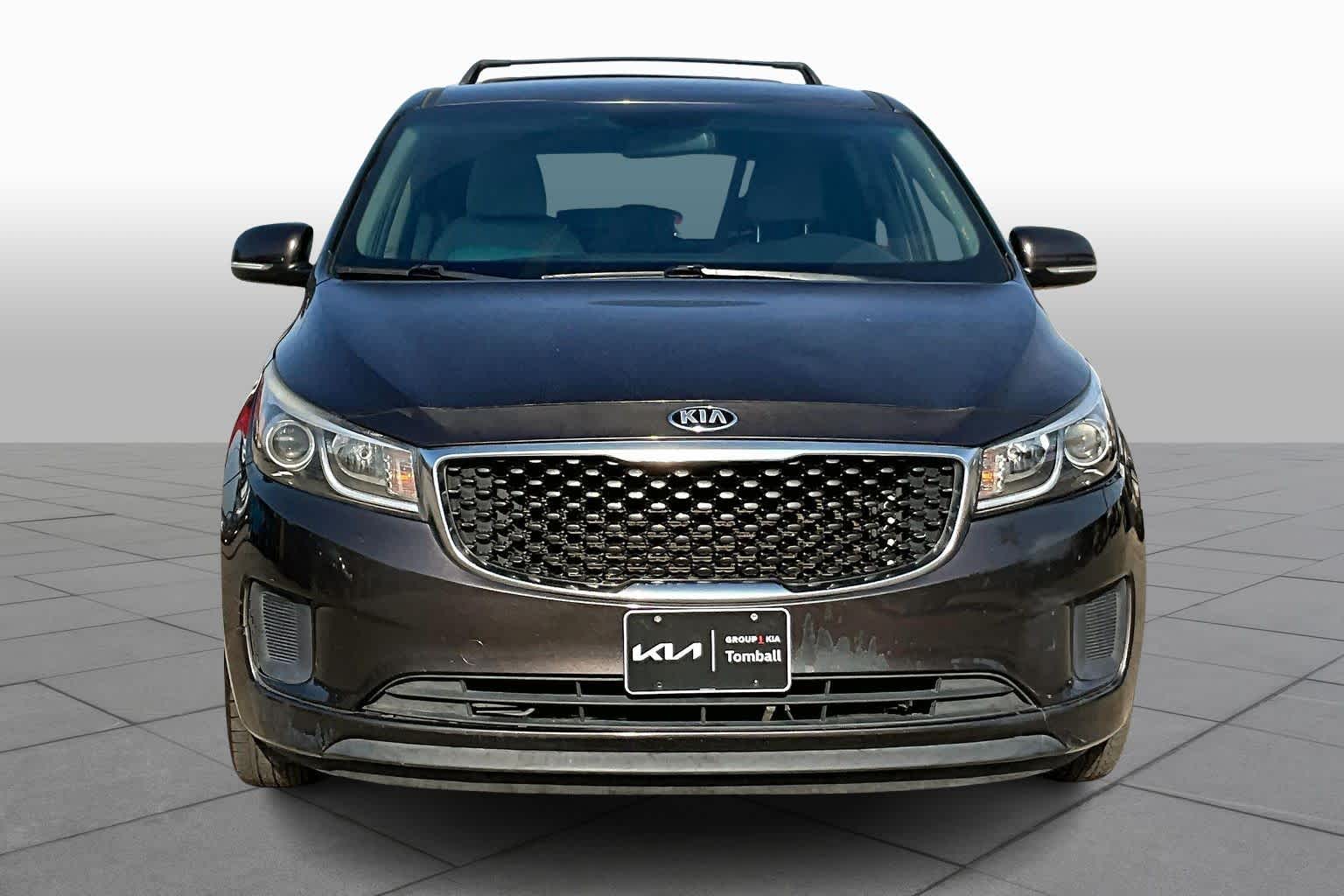 2016 Kia Sedona LX photo 3