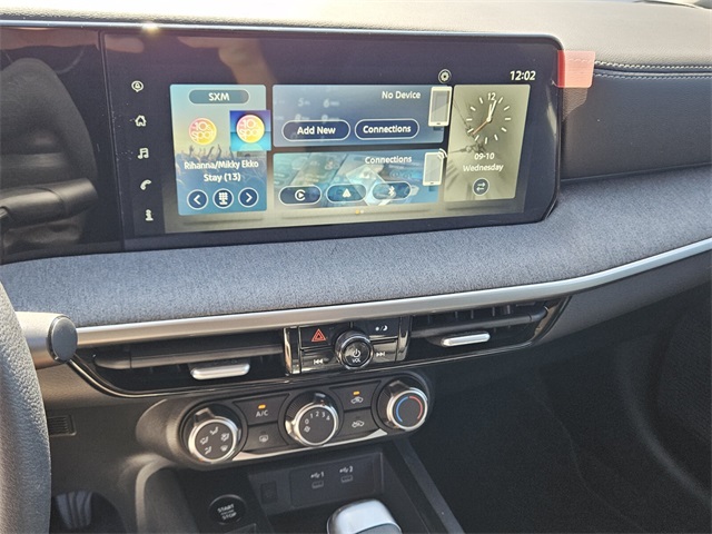 2025 Nissan Kicks SV photo 16