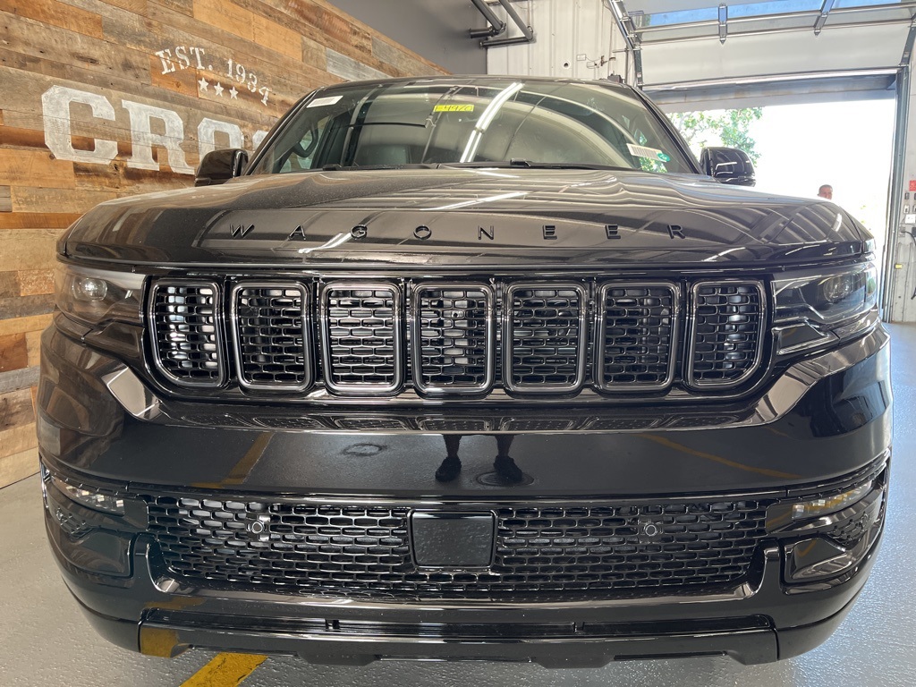 2025 Jeep Wagoneer Series II Carbide photo 10