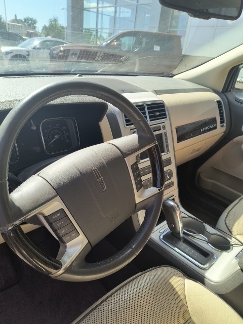 2008 Lincoln MKX Base photo 2