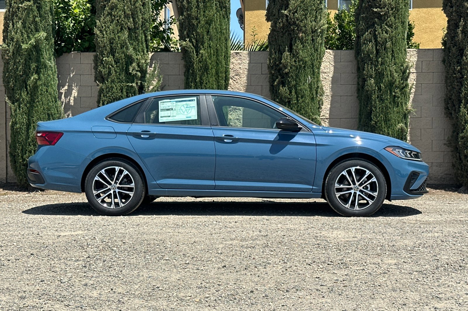 2025 Volkswagen Jetta Sport photo 3