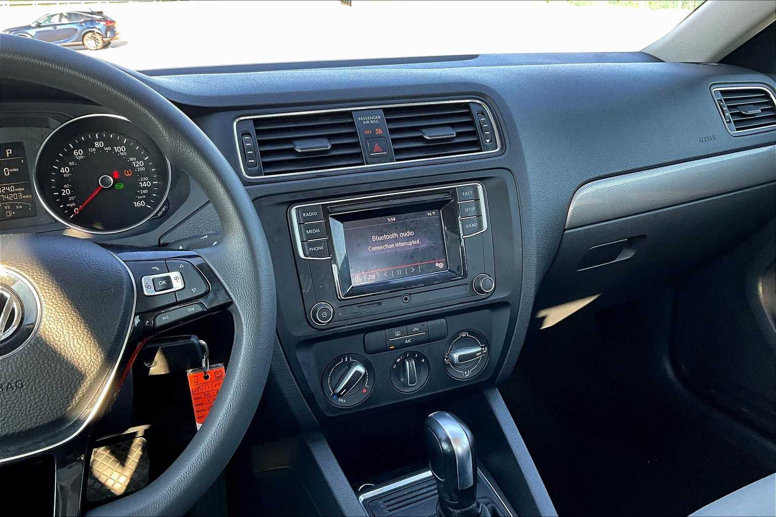 2018 Volkswagen Jetta 1.4T S photo 6