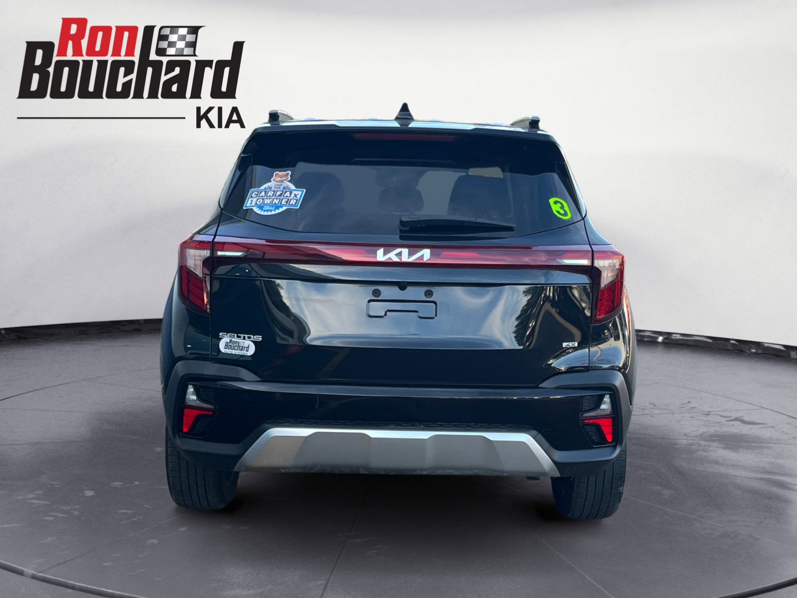 2024 Kia Seltos EX photo 2