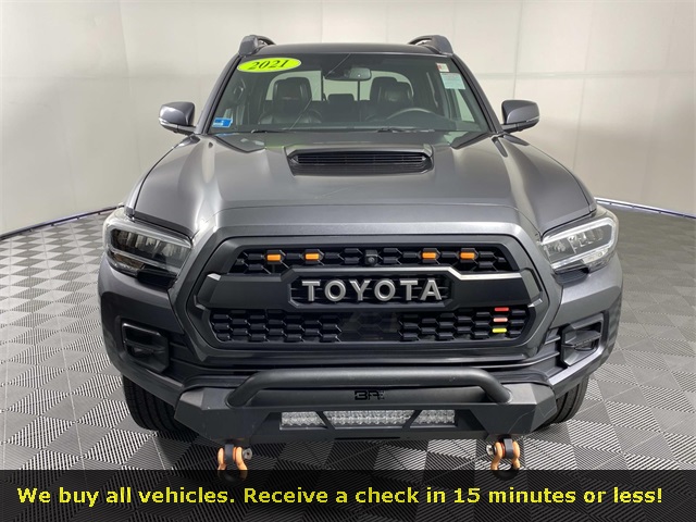 2021 Toyota Tacoma TRD Pro V6 photo 2