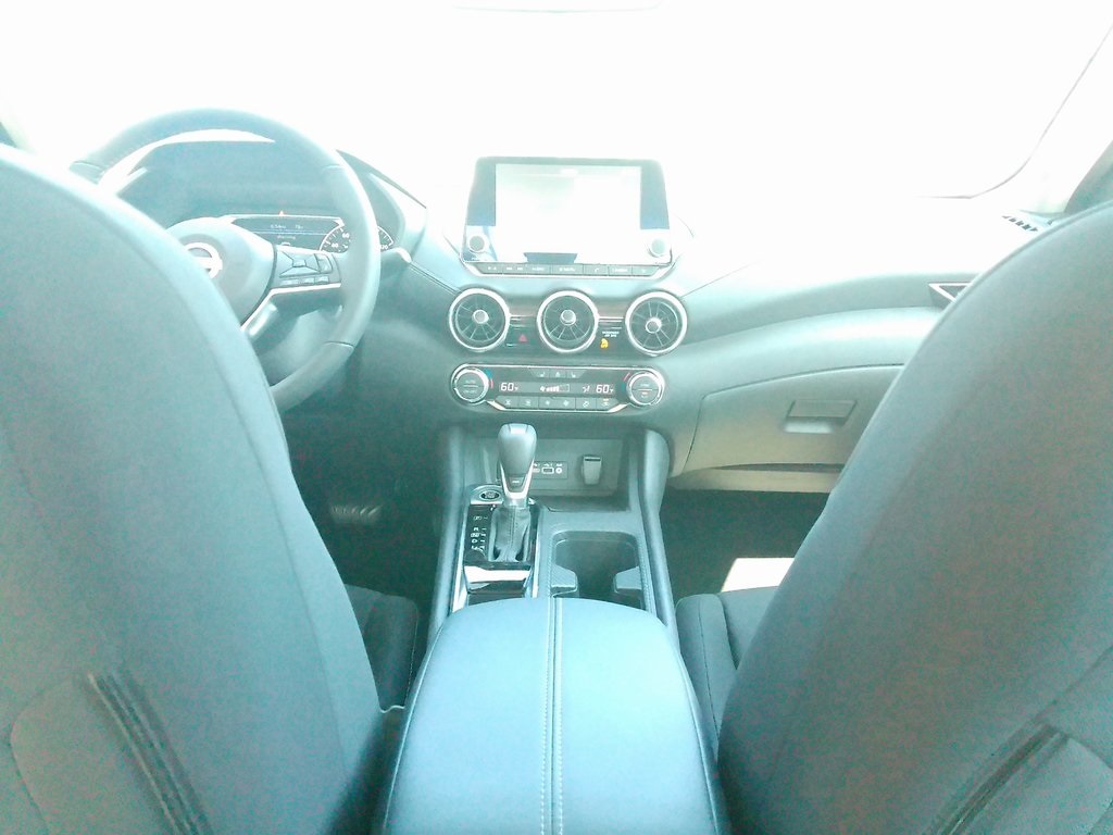 2025 Nissan Sentra SV photo 18