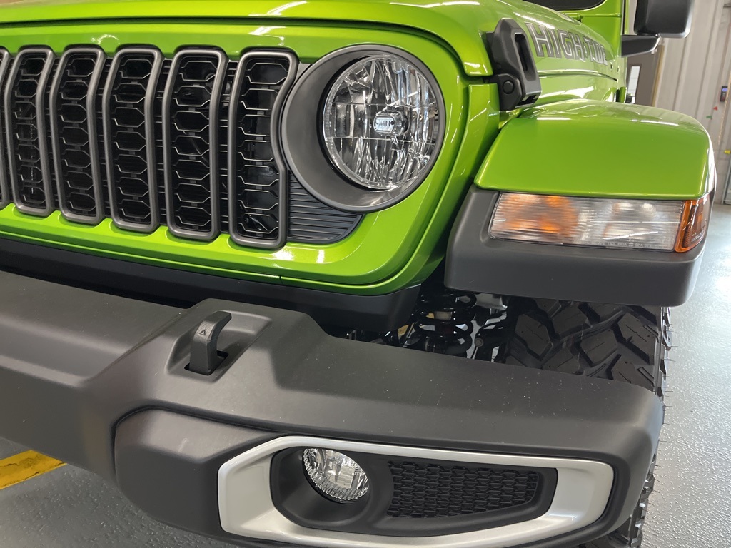 2025 Jeep Gladiator Sport photo 15