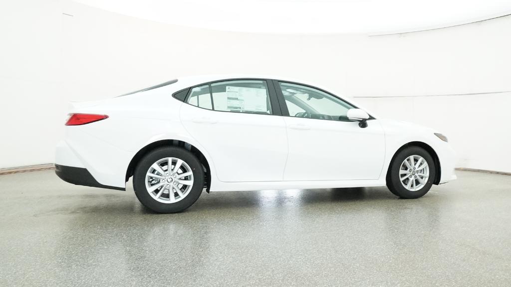 2025 Toyota Camry LE photo 24