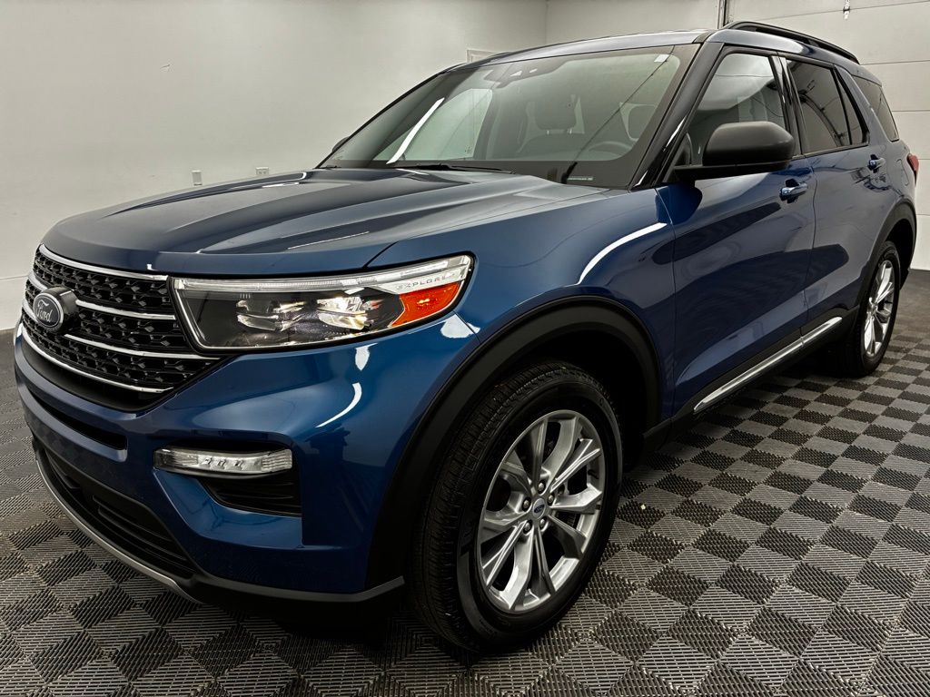 2023 Ford Explorer XLT photo 12