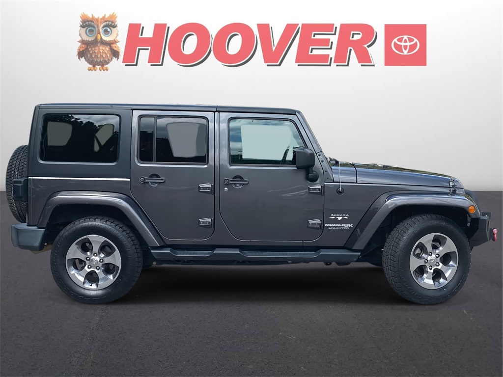 2018 Jeep Wrangler Unlimited Sahara photo 2