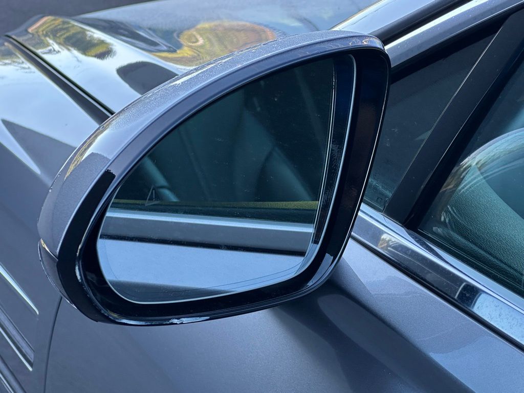 2024 Genesis G80 2.5T photo 12