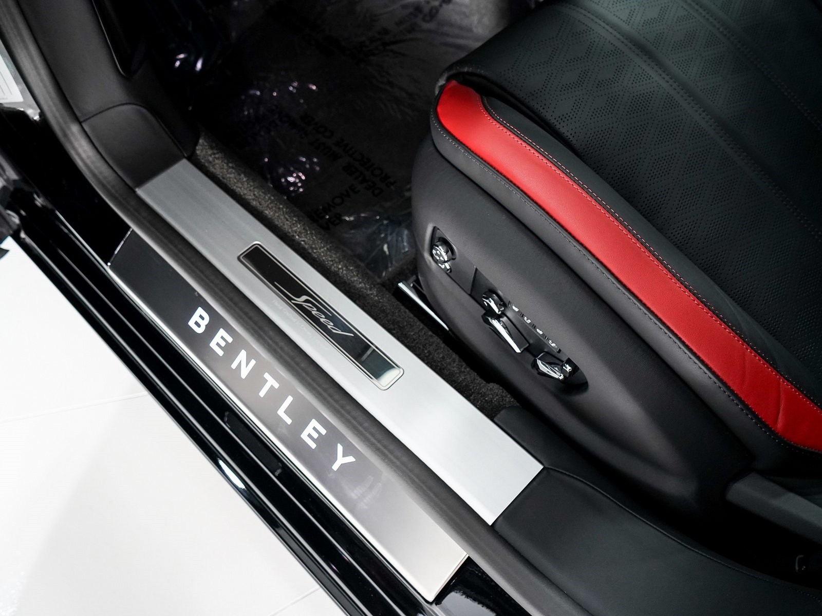 2025 Bentley Flying Spur Speed photo 11