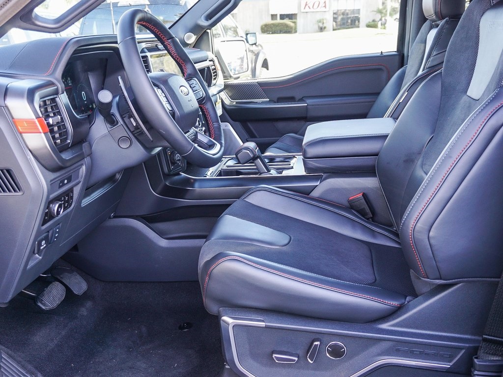 2025 Ford F-150 Raptor photo 15