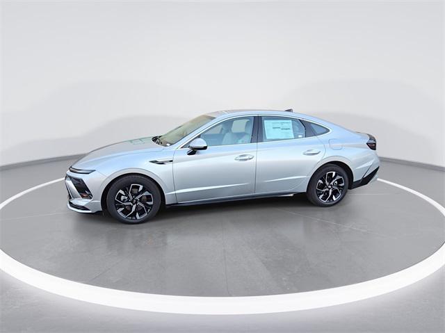 2025 Hyundai Sonata SEL photo 4