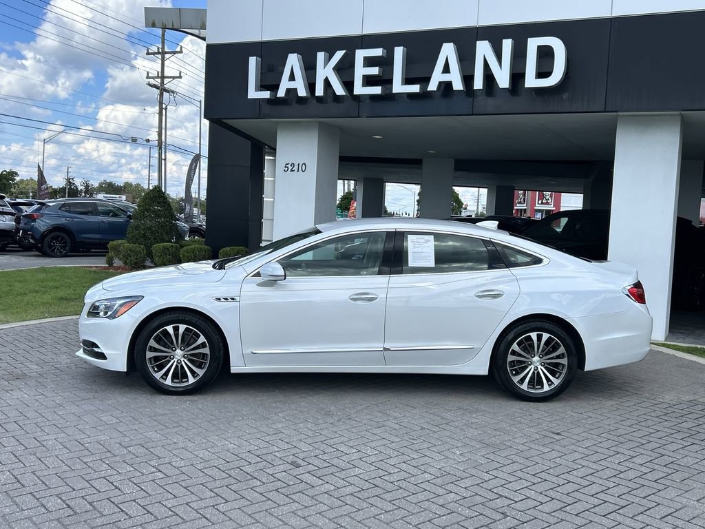 2017 Buick LaCrosse Essence photo 3