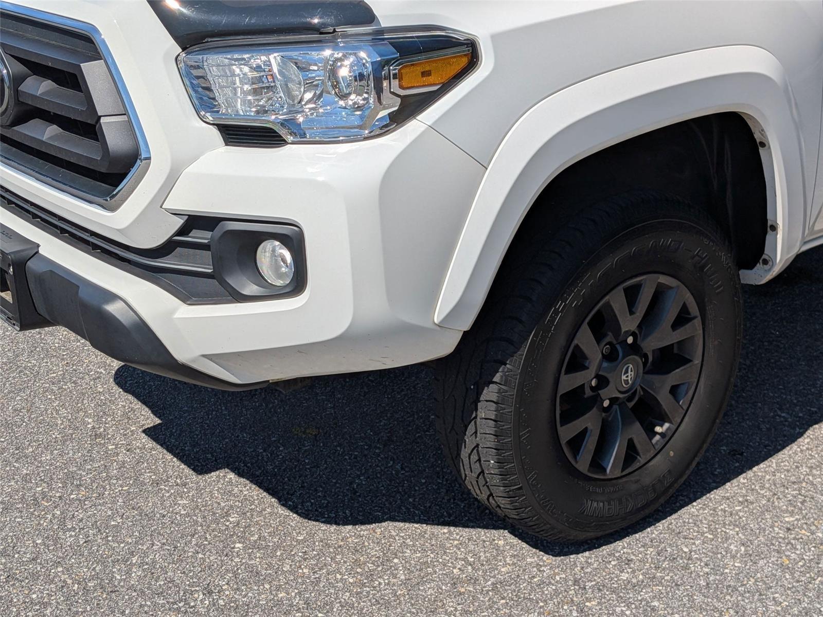 2022 Toyota Tacoma SR5 Double Cab V6 photo 9