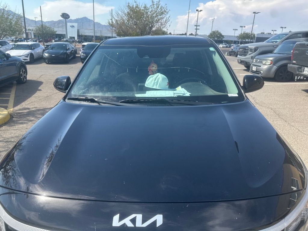 2023 Kia Seltos LX photo 10
