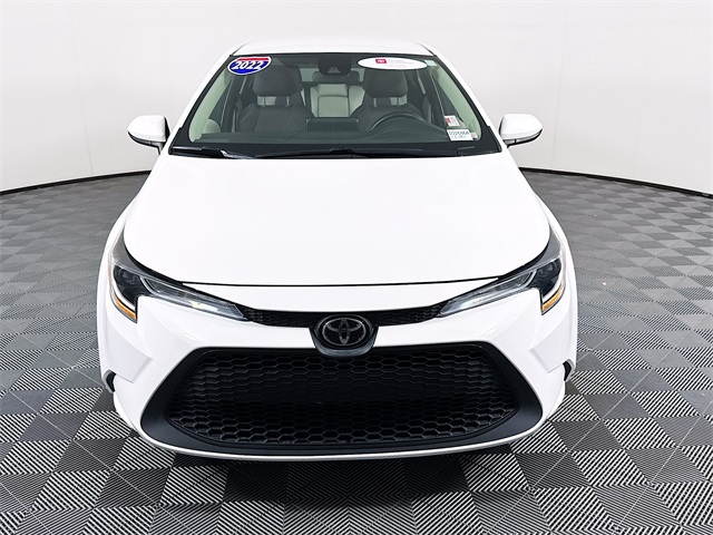 2022 Toyota Corolla LE photo 2