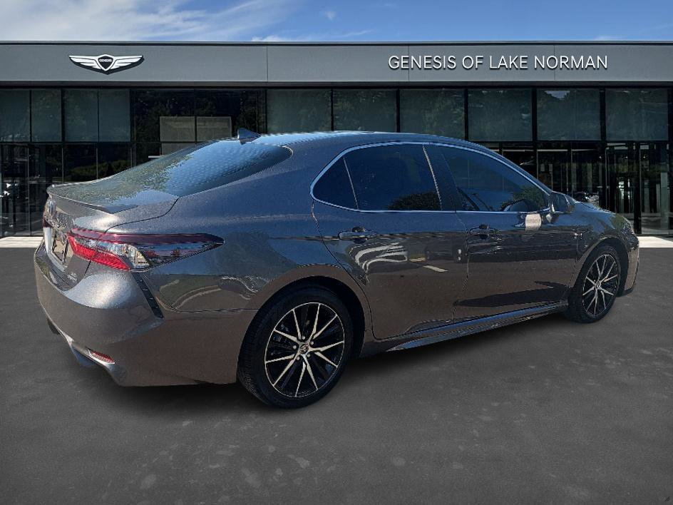 2023 Toyota Camry SE photo 4