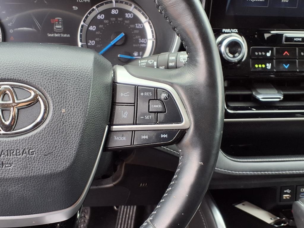 2022 Toyota Highlander Limited Hybrid photo 16