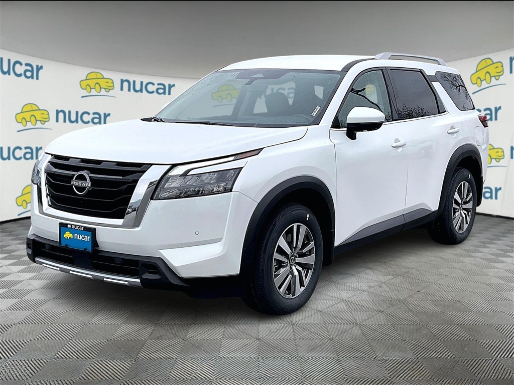 2025 Nissan Pathfinder SL photo 3