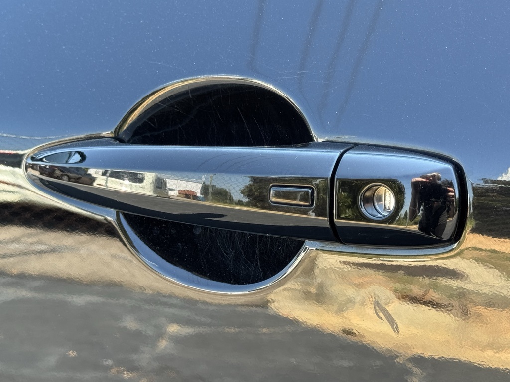 2022 Nissan Rogue SV photo 5