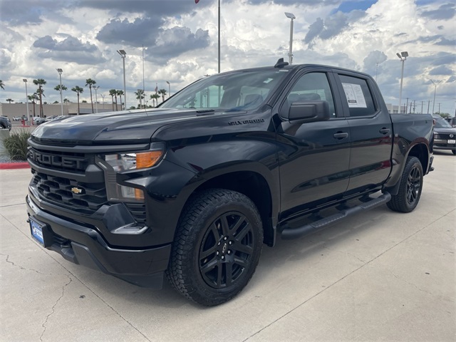 2025 Chevrolet Silverado 1500 Custom photo 4