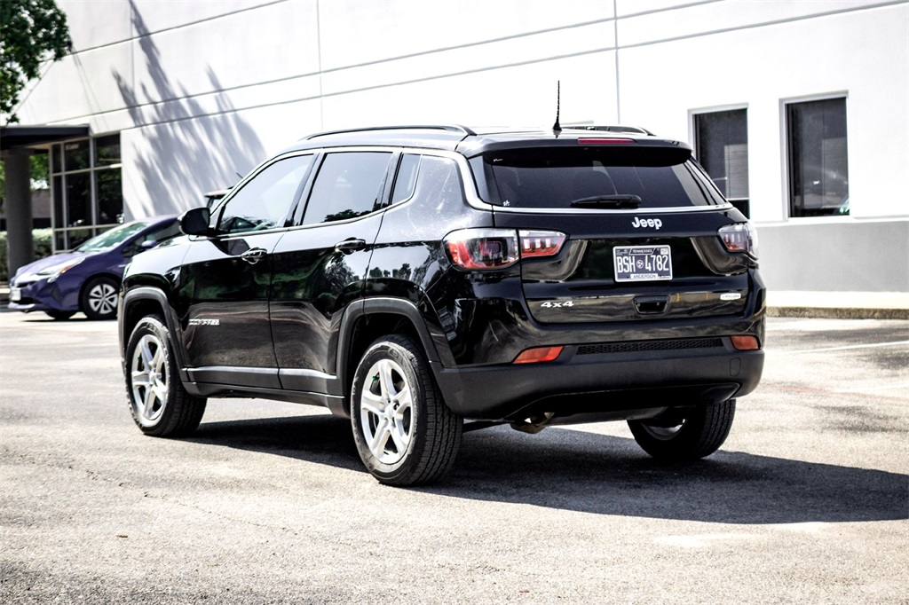 2024 Jeep Compass Latitude photo 6